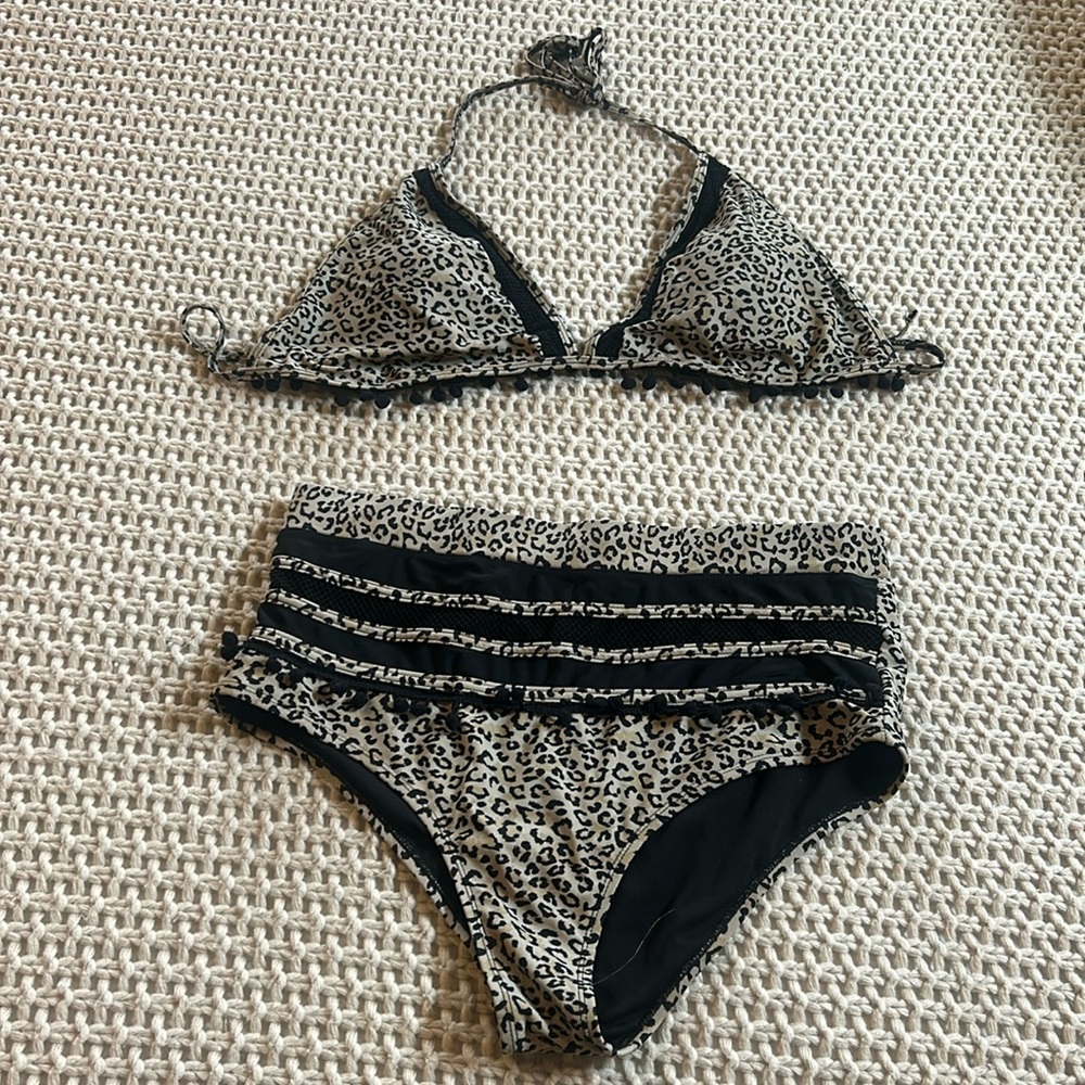 2 piece swim suit